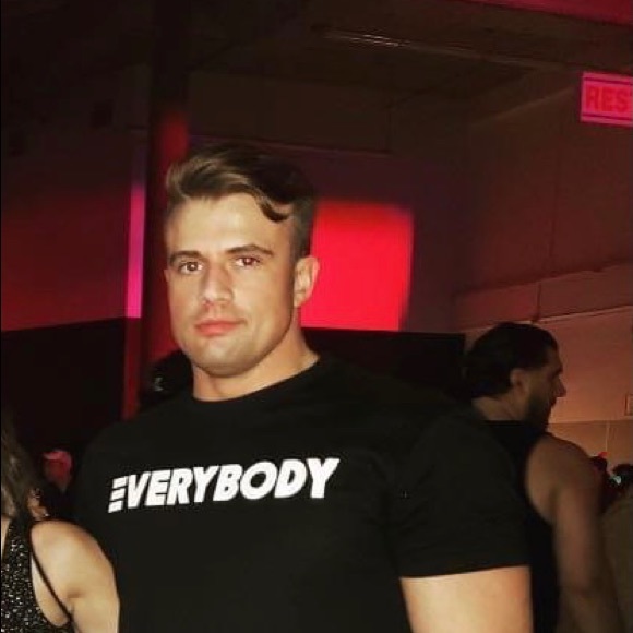 Meet your Posher, Aaron - Picture 1 of 1